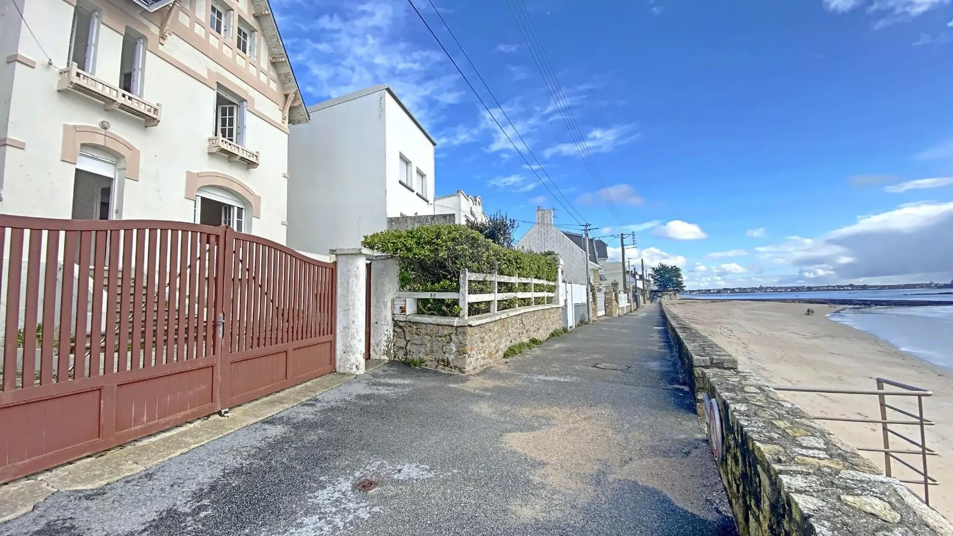 Maison Familiale En Front De Mer A Larmor-Plage - 9 Couchages, Proche Du Centre Et Du Casino - Fr-1-349-223 0*,